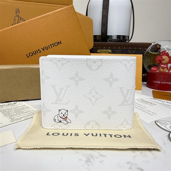 2026122105442173 270